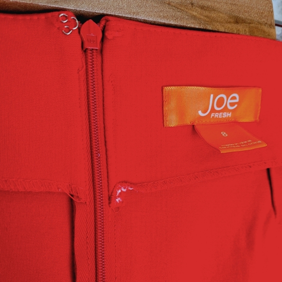 Bodycon Red Skirt - Joe Fresh size 8 - Picture 7 of 8